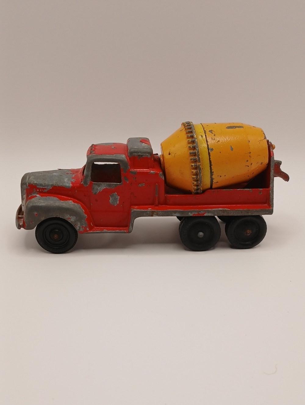 VTG Tootsie Toy Cement Mixer Diecast Truck Chicago USA